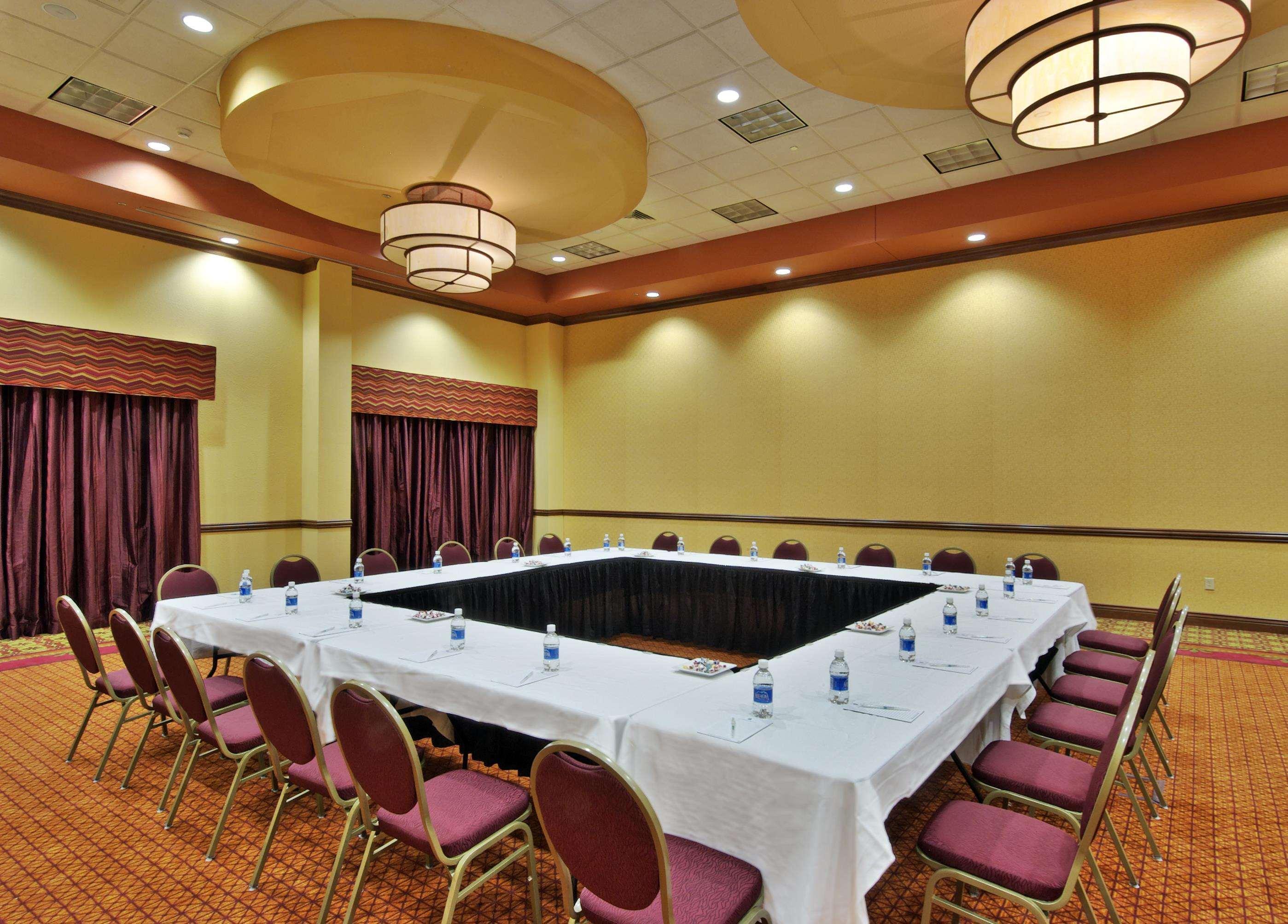 Embassy Suites Omaha- La Vista/ Hotel & Conference Center Удобства фото